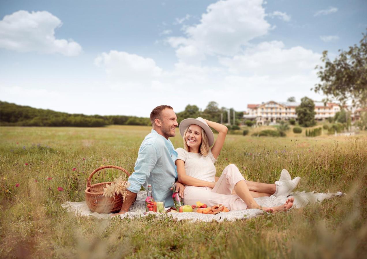 Wellness Natur Resort Gut Edermann Teisendorf Eksteriør billede