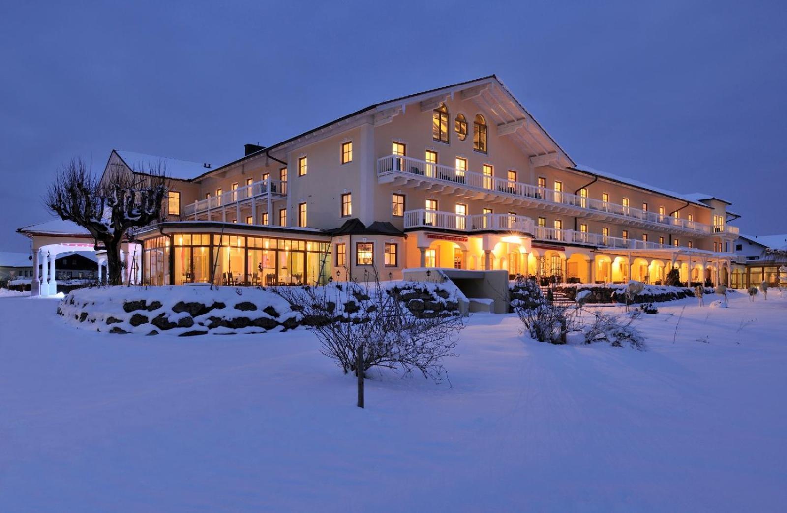 Wellness Natur Resort Gut Edermann Teisendorf Eksteriør billede