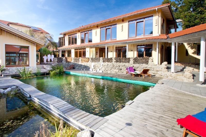 Wellness Natur Resort Gut Edermann Teisendorf Eksteriør billede