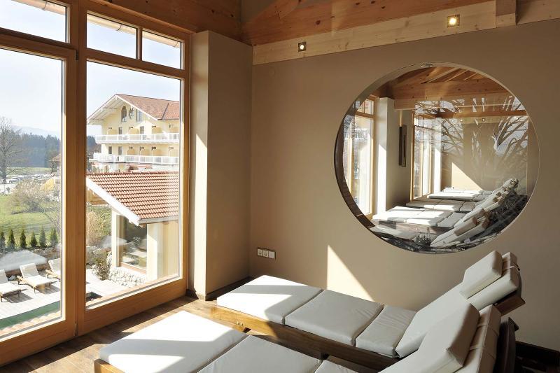 Wellness Natur Resort Gut Edermann Teisendorf Eksteriør billede